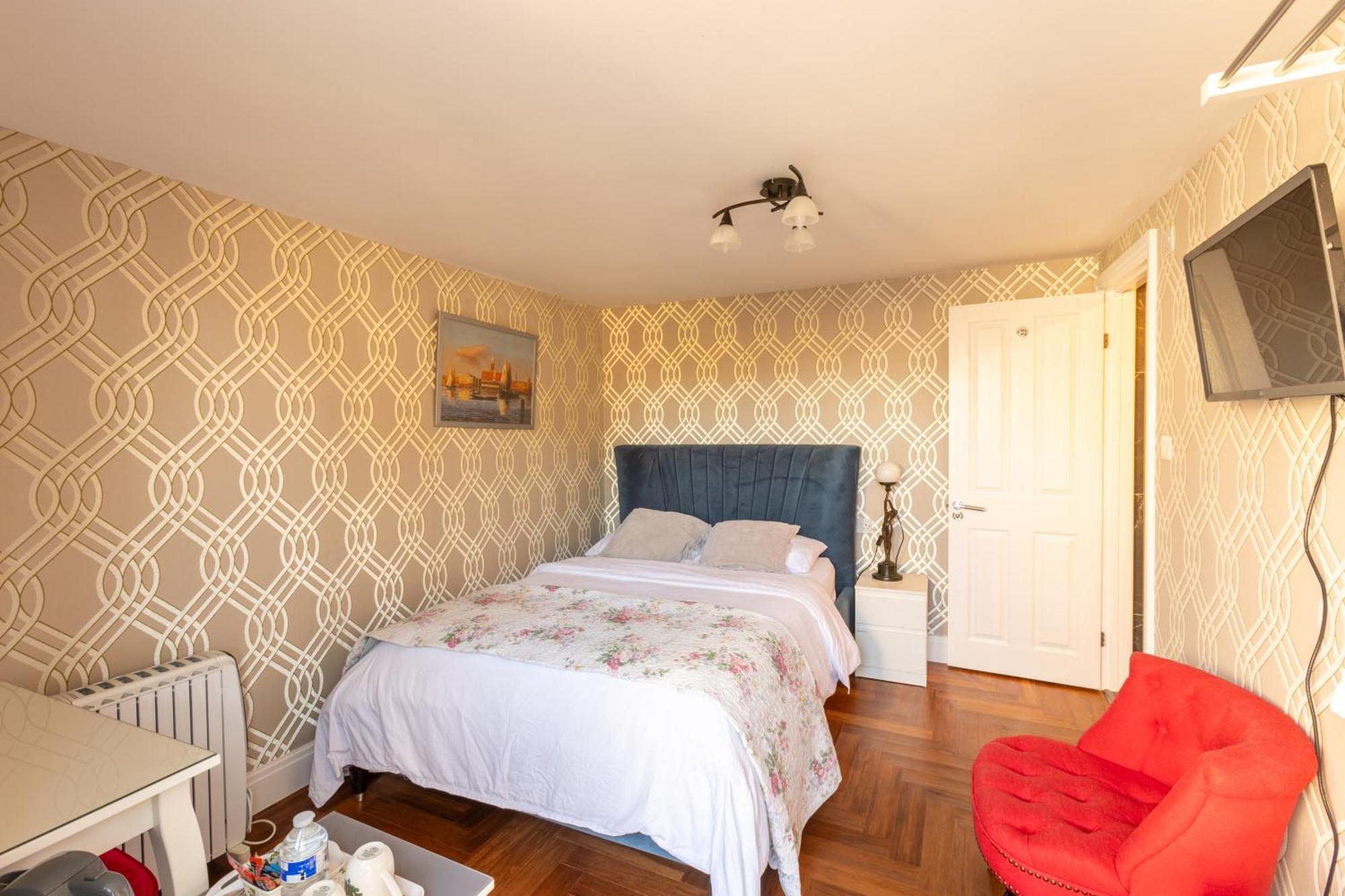 ホテル Katolondonhaus ミッチャム エクステリア 写真