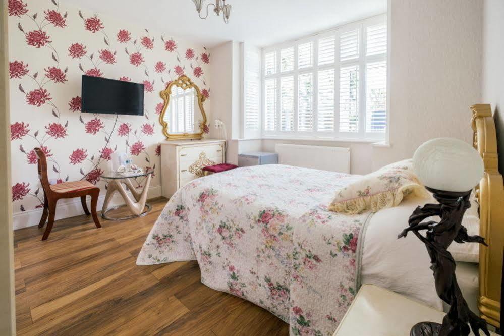 ホテル Katolondonhaus ミッチャム エクステリア 写真